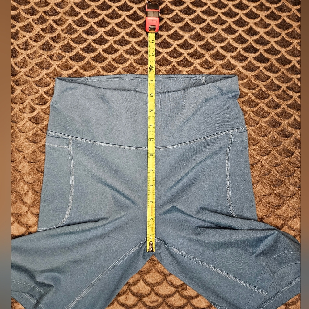 Under Armour High-Rise MFO Movement Bike Short in Static Blue - Size M - Picture 6 of 7